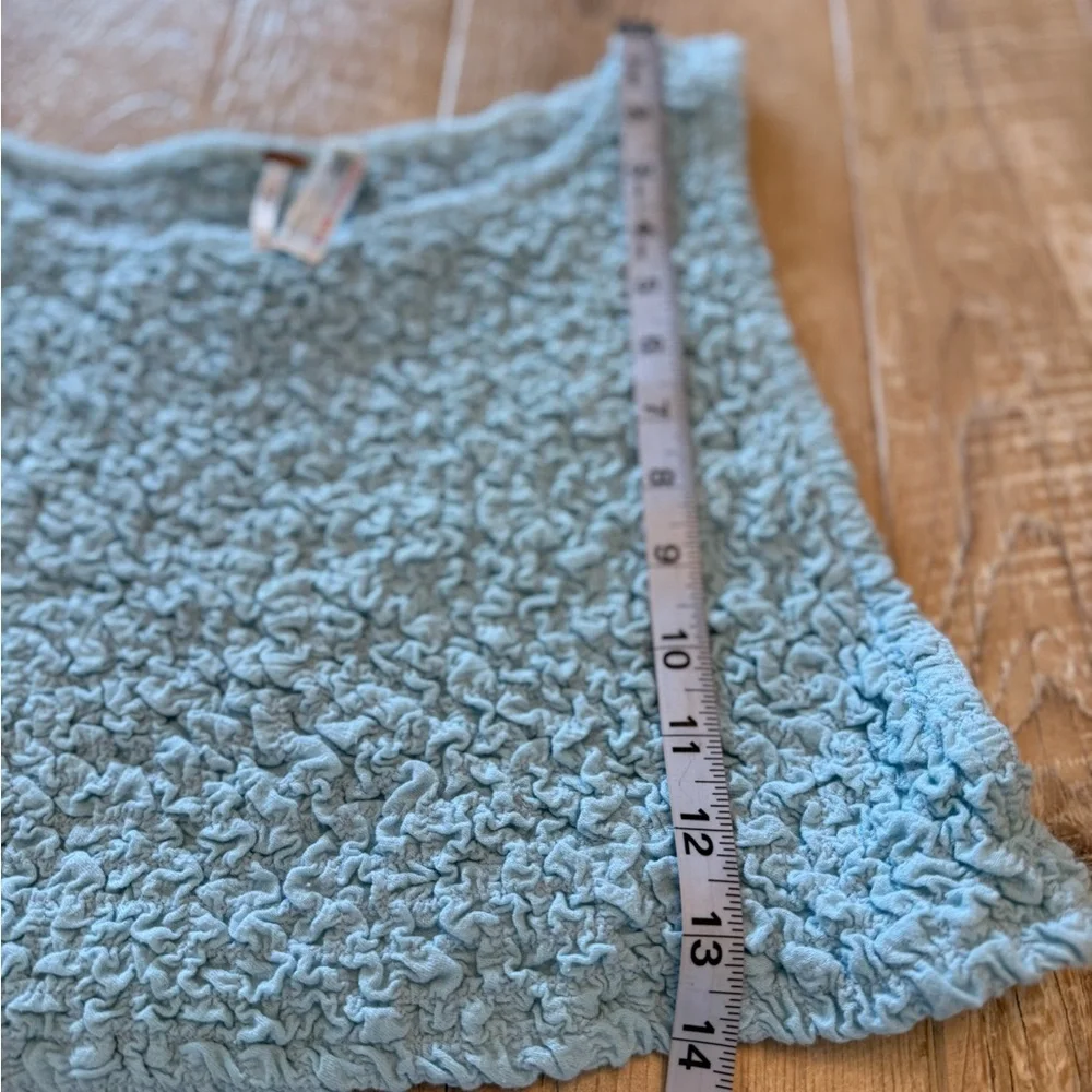 Free People Apple of My Eye Light Blue Textured Crop Tank Top - L